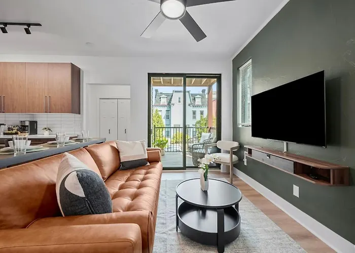 Pfr - Highland, 3br 2ba Shadyside Condo, 2 Decks And Off-street Parking Apartment *